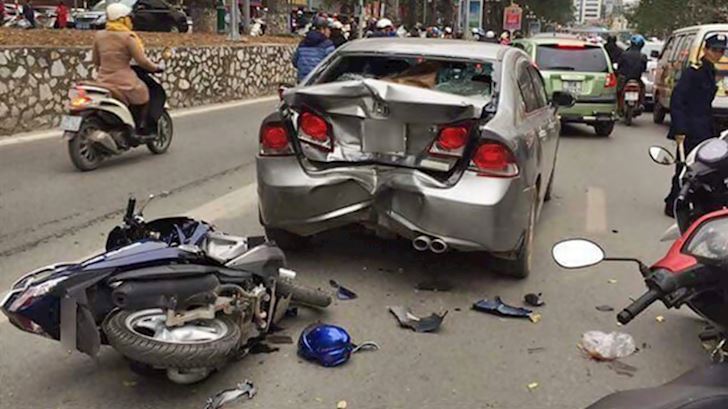 Tiềm ẩn nguy cơ TNGT do không giữ khoảng cách an toàn giữa các phương tiện xe cơ giới